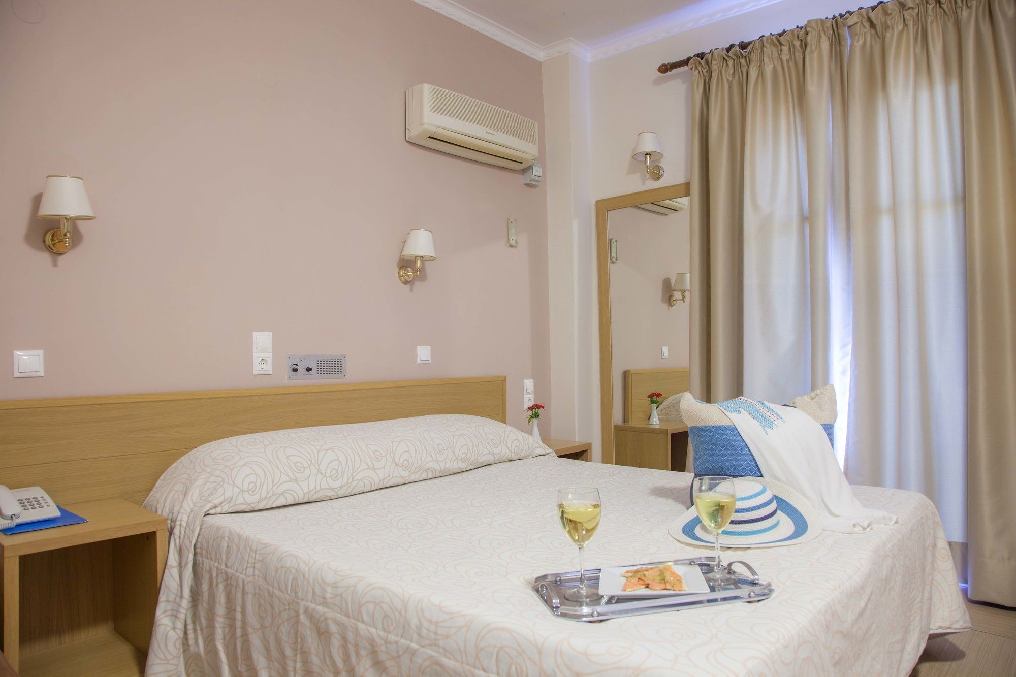 G George Aparthotel Nydri  Luaran gambar